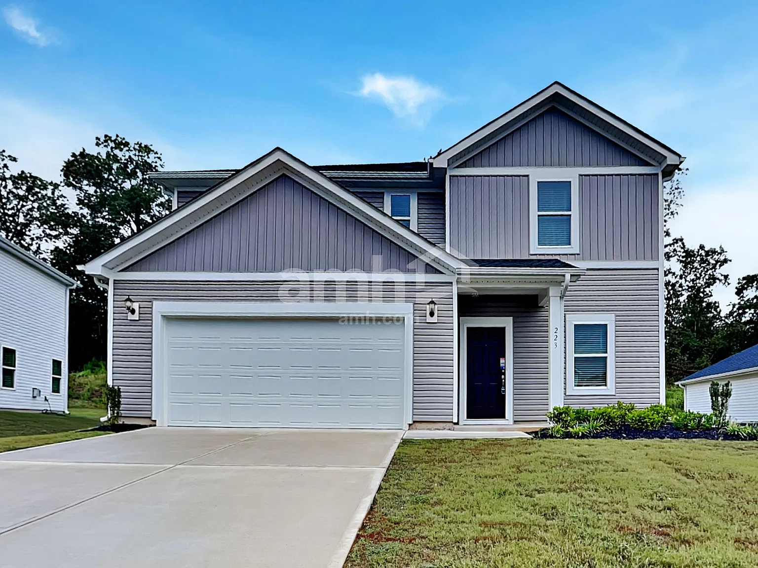 4 bed, 2.5 bath, 2479 sqft, $2,330 — Photo 1