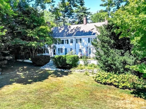 356 W Hills Road, West Hills, NY 11743