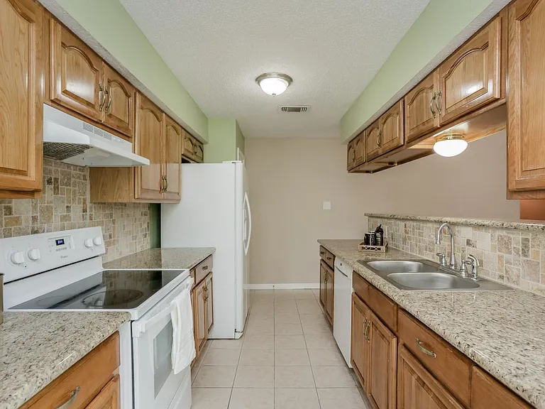 2146 Greenbriar Colony Dr #3 — Photo 8