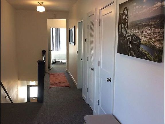 5th image of 423 E Ml King Blvd