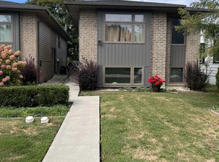 766 Irvine Ave #B, Windsor, ON N8X 2T2