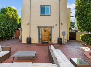 17966 Palora St, Encino, CA 91316