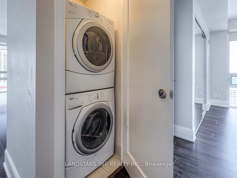 70 Roehampton Ave #2120 — Photo 13