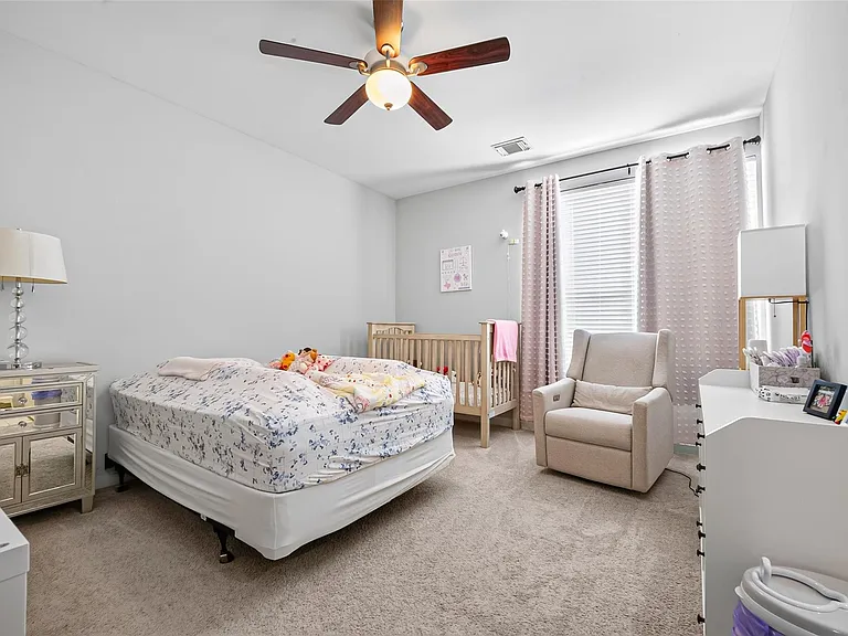 4303 Rose St #E — Photo 18