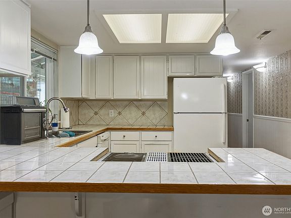 4th image of 37214 Allen Road S