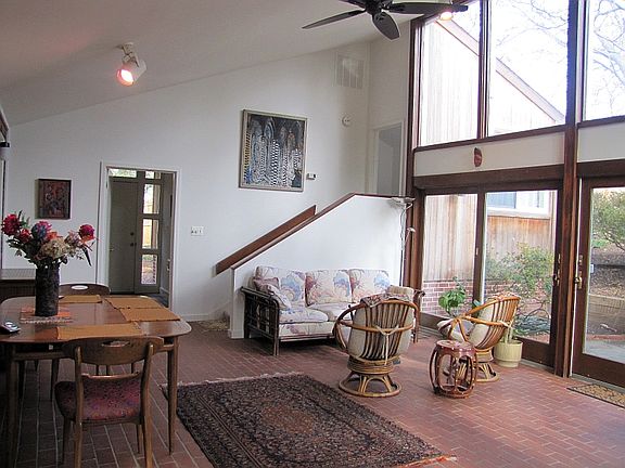 3rd image of 110 Church Pl