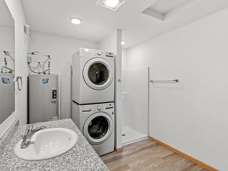 1450 Peterson Dr #305 — Photo 6