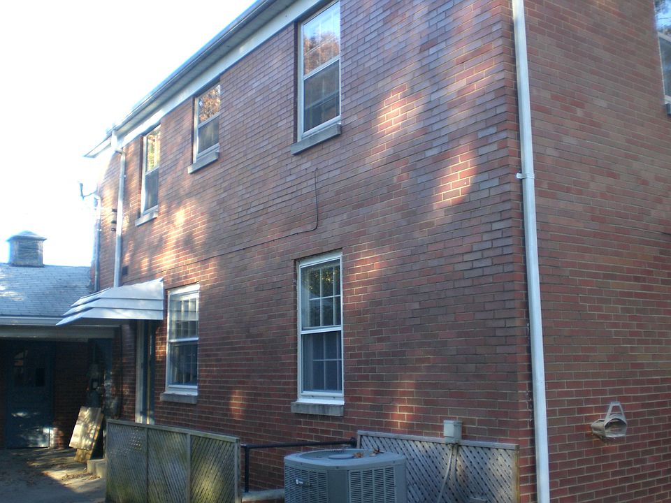 2nd image of 545 Lodge Ave