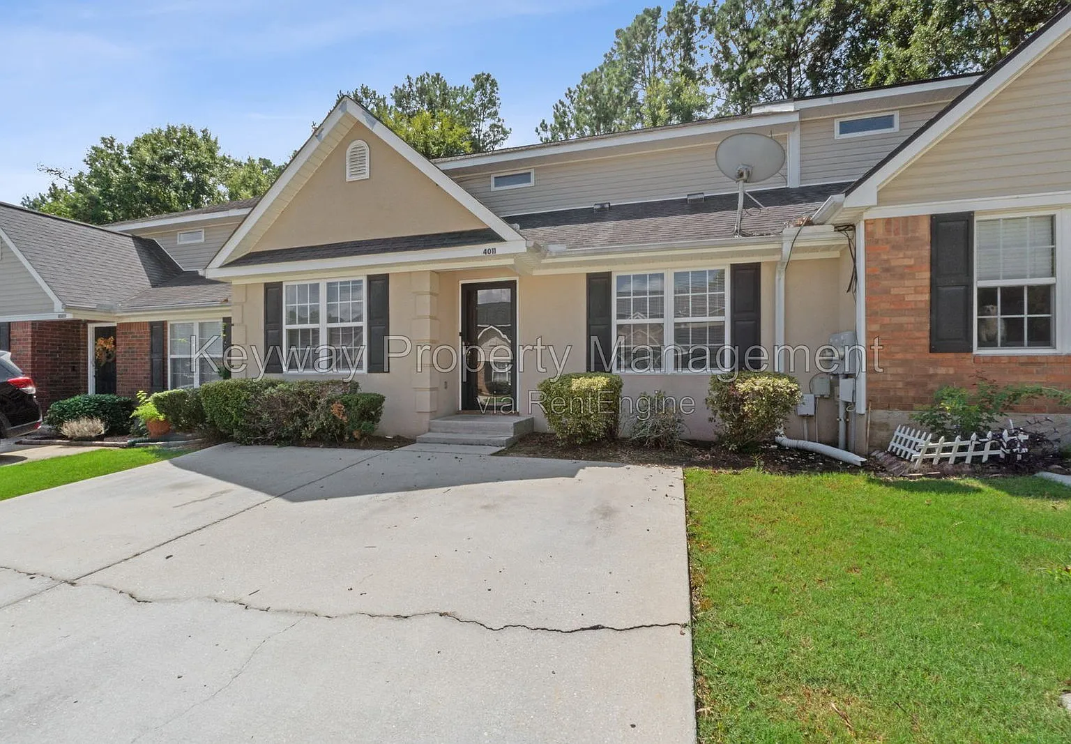 3 bed, 2.0 bath, 1752 sqft, $1,735 — Photo 2