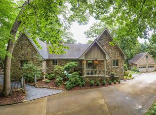 233 Mountain View Dr, Waynesville, NC 28786