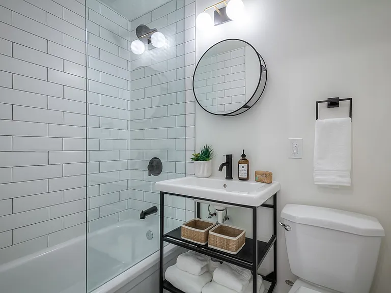 420 Eglinton Ave E #405 — Photo 21