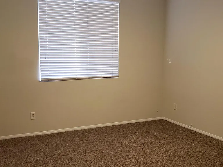 41227 Thompkins Pl — Photo 11