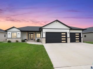 702 Highland St, Harrisburg, SD 57032