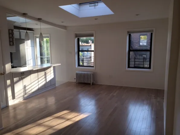 318 Carlton Ave, Brooklyn, NY 11205