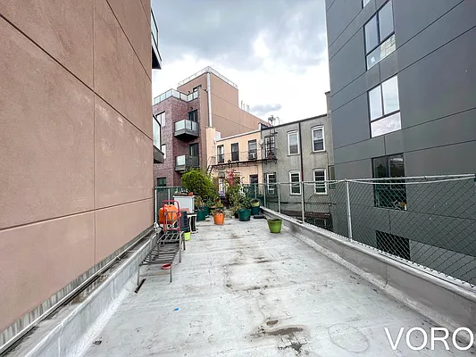 Rented by Voro New York | media 11