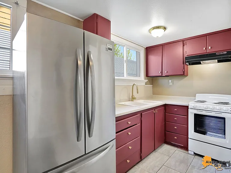 1335 Hyder St — Photo 20