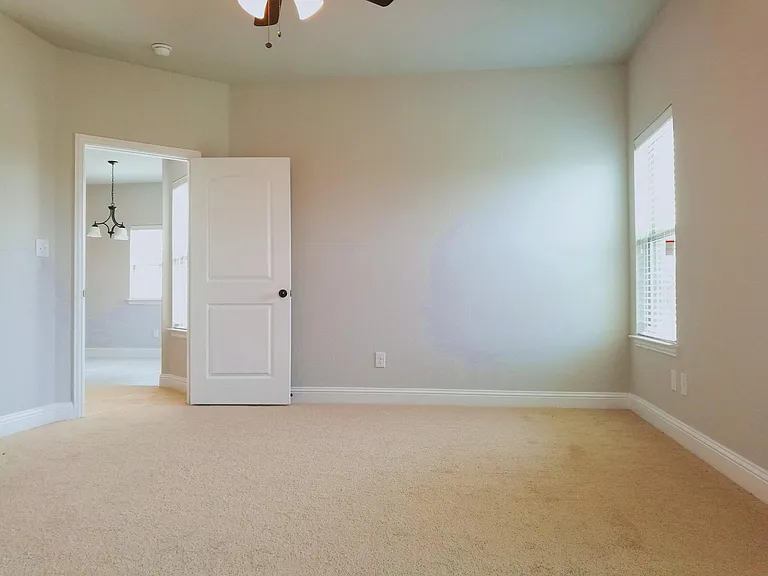 2816 Winchester Ave — Photo 13