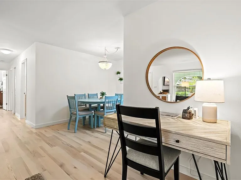 3210 Wood St — Photo 12