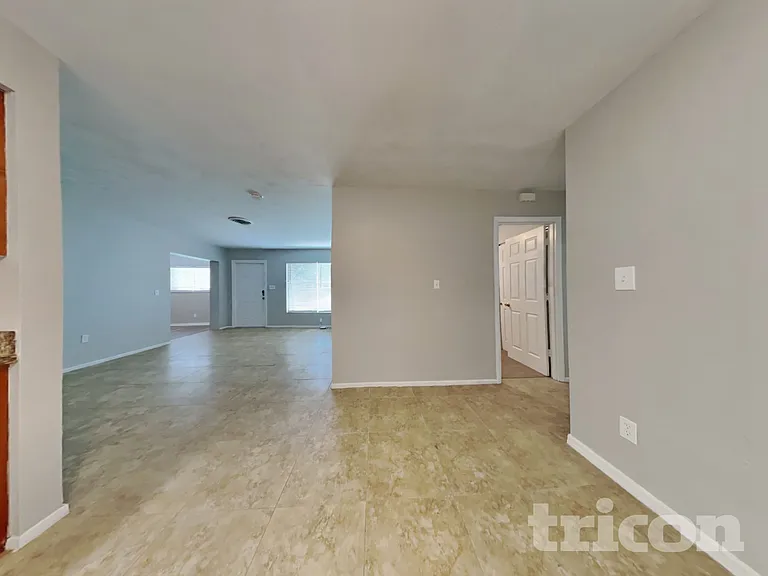 3708 Lei Dr — Photo 7