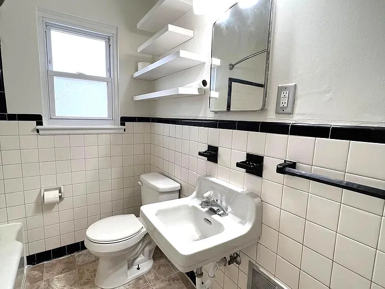 1907 Columbia Ave — Photo 12