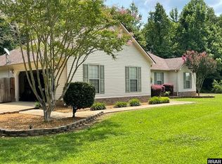 748 Dean Hill Rd, Hornbeak, TN 38232