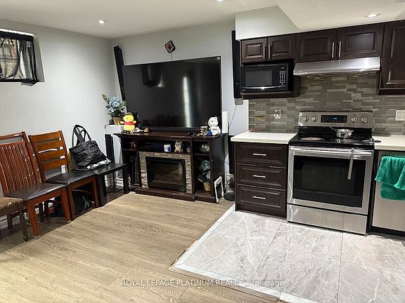 5th image of 11 Oxendon Rd #Basement
