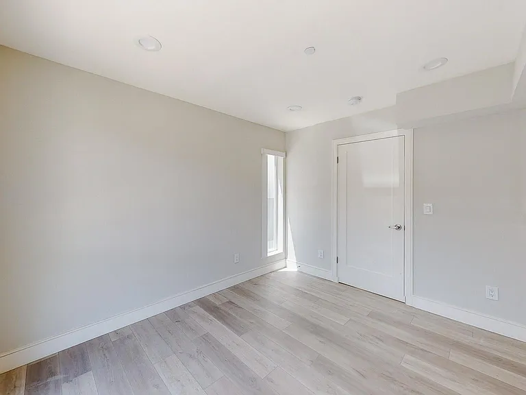 953 1/2 N Mariposa Ave #1/2 — Photo 10