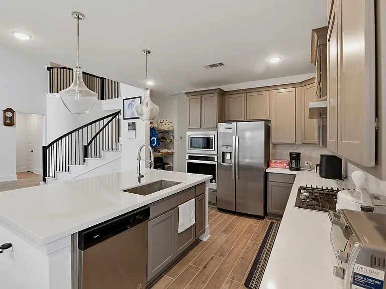 6518 Poplar Meadow Ln — Photo 12