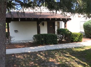 231 Candlelight Dr, Santa Rosa, CA 95403