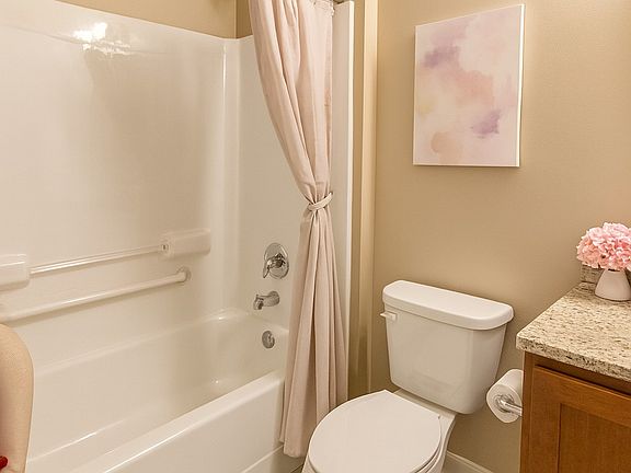 5th image of 66 Egmont St #33