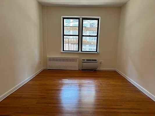 Rented by City Connections Realty | media 1