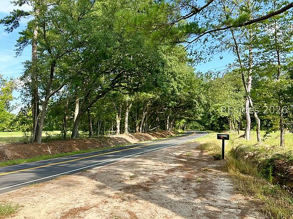 2nd image of 2683A Langfordville Rd