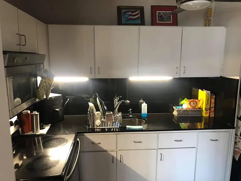 902 De La Constitucion Ave — Photo 3