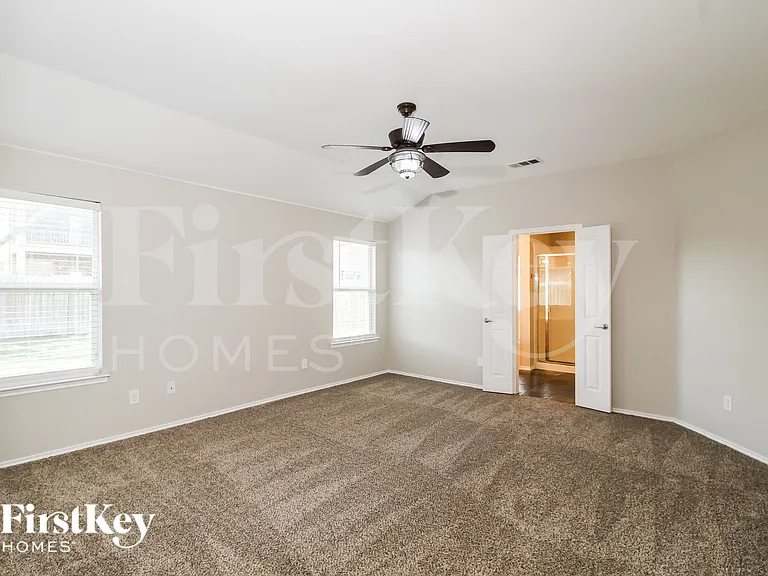 204 Pagoda Dr — Photo 9