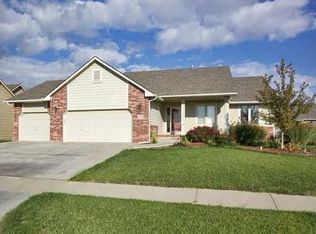 8606 E Millrun St, Wichita, KS 67226