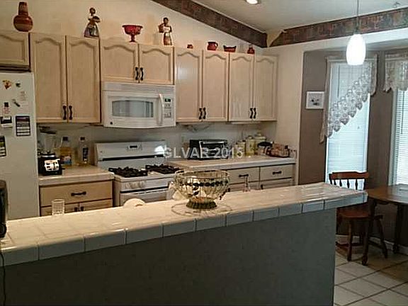 5th image of 6059 Annmillie Ave