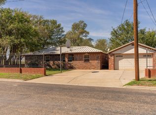 516 S Osage St, Wheeler, TX 79096