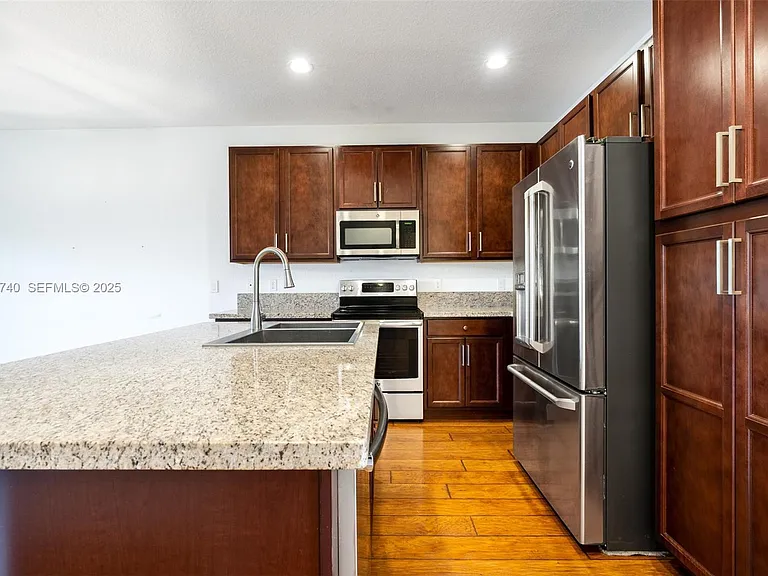 4652 Horseshoe Cir — Photo 9
