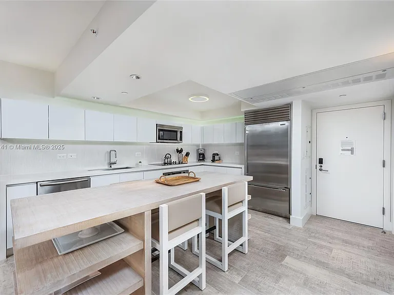 102 24th St #1208 — Photo 14