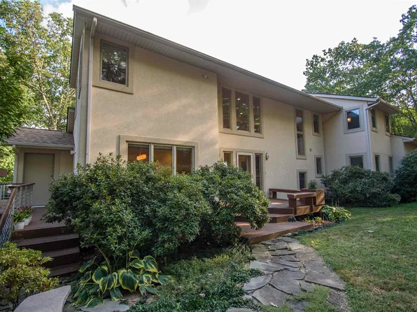 4525 W Benoit Trl, Blacksburg, VA 24060