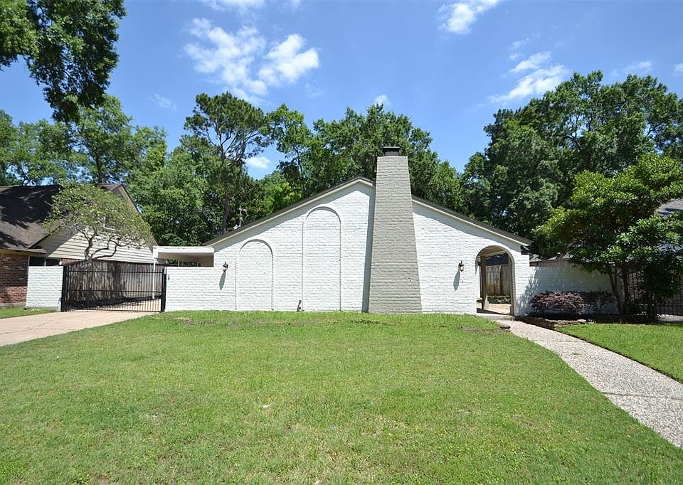 1st image of 754 Langwood Dr