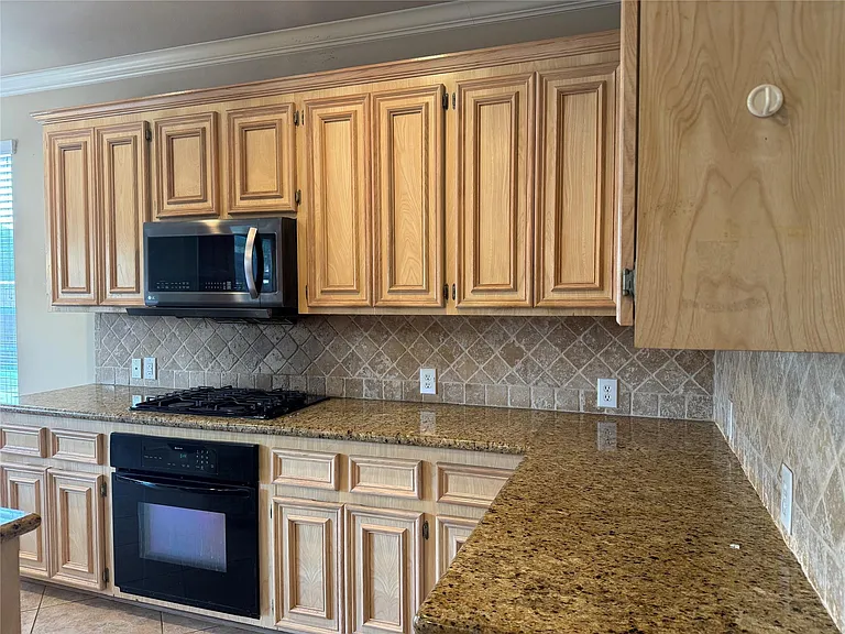 2311 Echo Harbor Dr — Photo 12