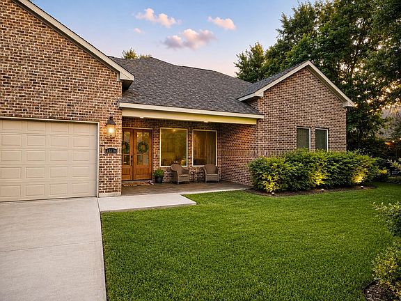 3rd image of 25118 E Tara Plantation Dr