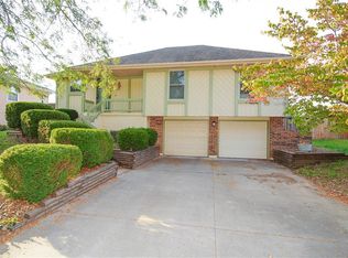 2912 SW Jackson St, Blue Springs, MO 64015