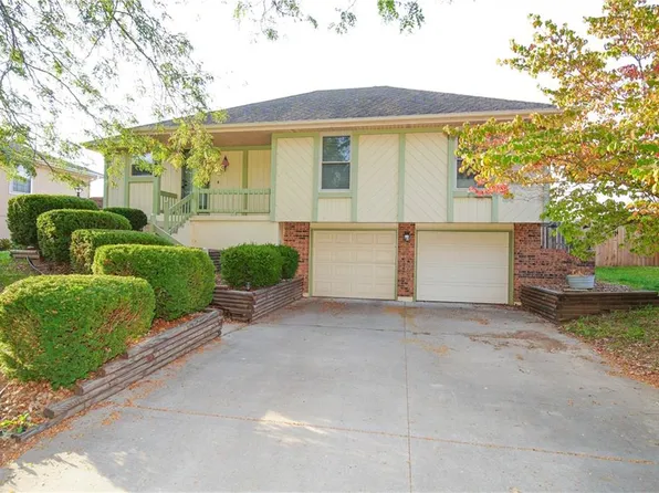 2912 SW Jackson St, Blue Springs, MO 64015
