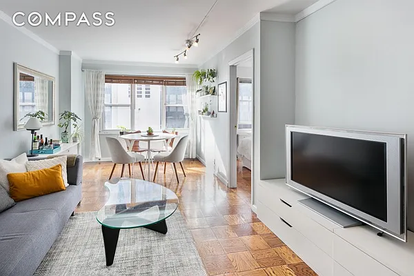 Rented by Compass | media 2