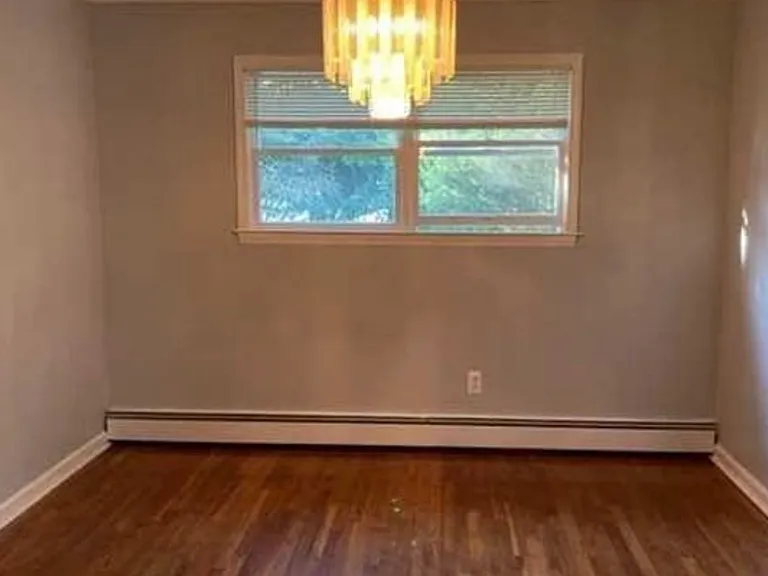 333 Lacey Dr — Photo 5