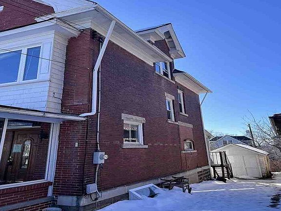 4th image of 580 2nd St
