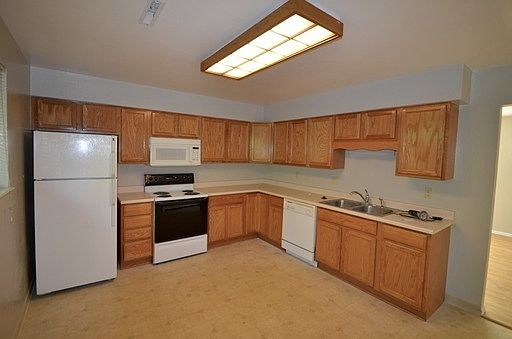 3rd image of 6181-6187 S Sterne Pkwy #6185