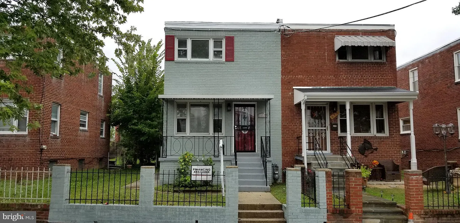 690 Oglethorpe St NE photo 1